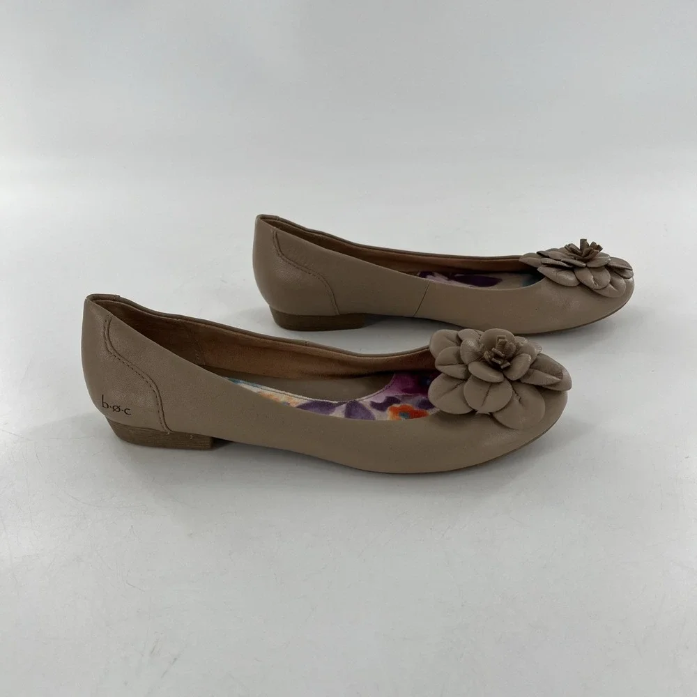 Born Concepts BOC Ballet Flats Womens 7 M Leather Nude‎ Beige Tan 3D Flower